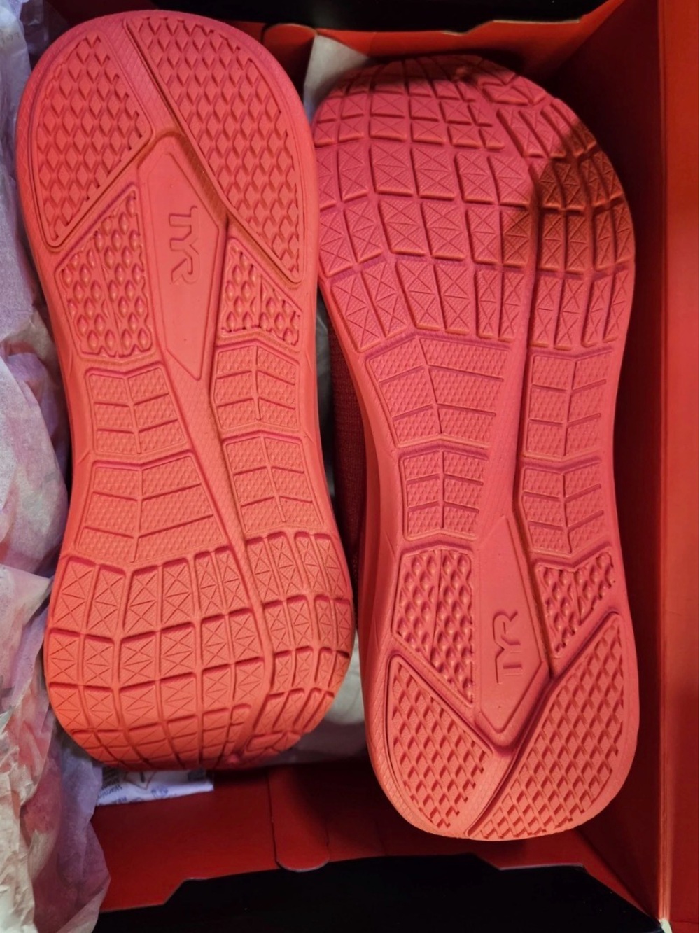 TYR Techknit RNR-1 Running Shoes Men's 8 Red NWT — Lightweight Knit Athletic - Picture 4 of 5